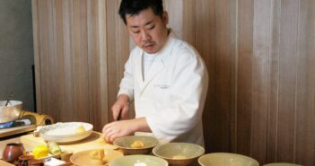 Le chef Akiyoshi Yuichiro