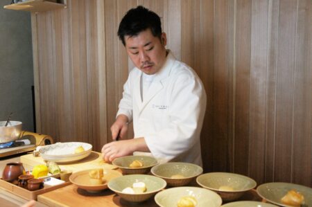 Le chef Akiyoshi Yuichiro