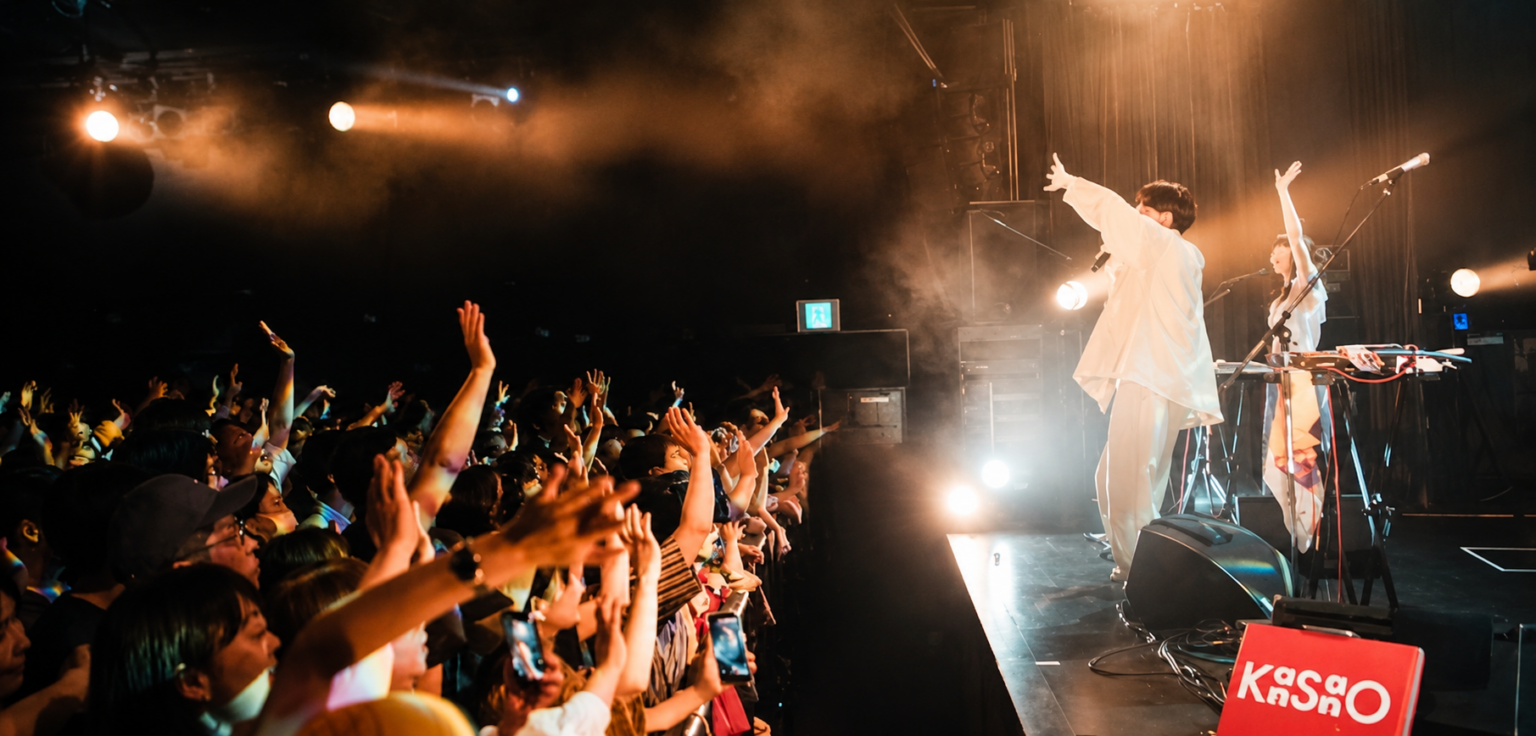 Kan Sano en concert à Paris : le maître japonais de la City Pop moderne présente son MOJACAT Tour à la MCJP
